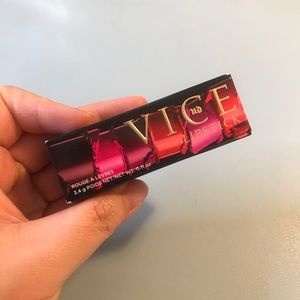 Bundle -KVD Lipstick and Urban Decay Lipstick